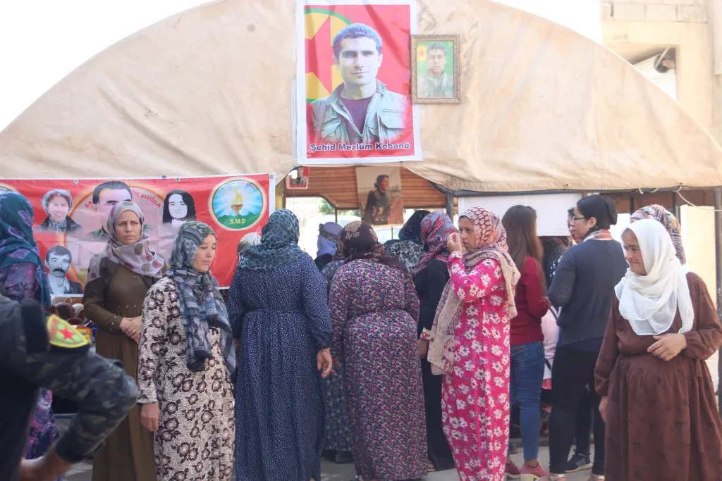 Li Kobanê sersaxiya 3 şehîdan