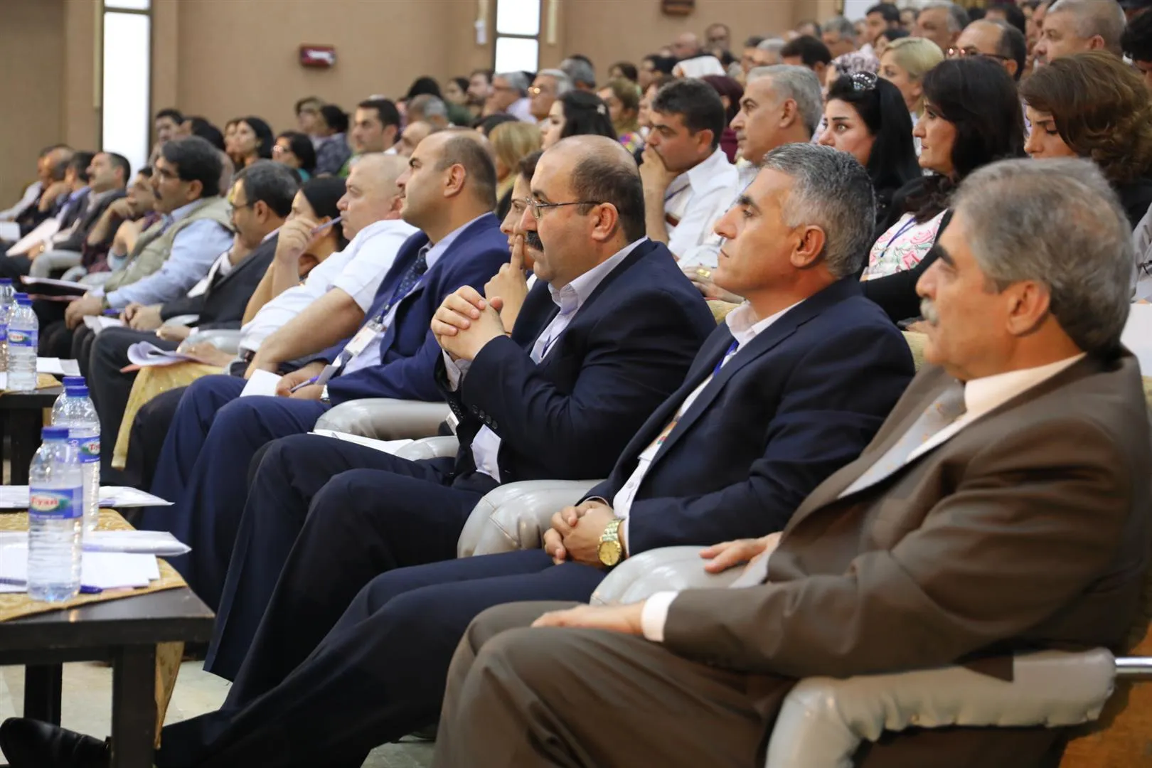 Ji herêmên Bakurê Sûriyeyê 500 delege beşdarî kongreya TEV-DEM`ê bûne