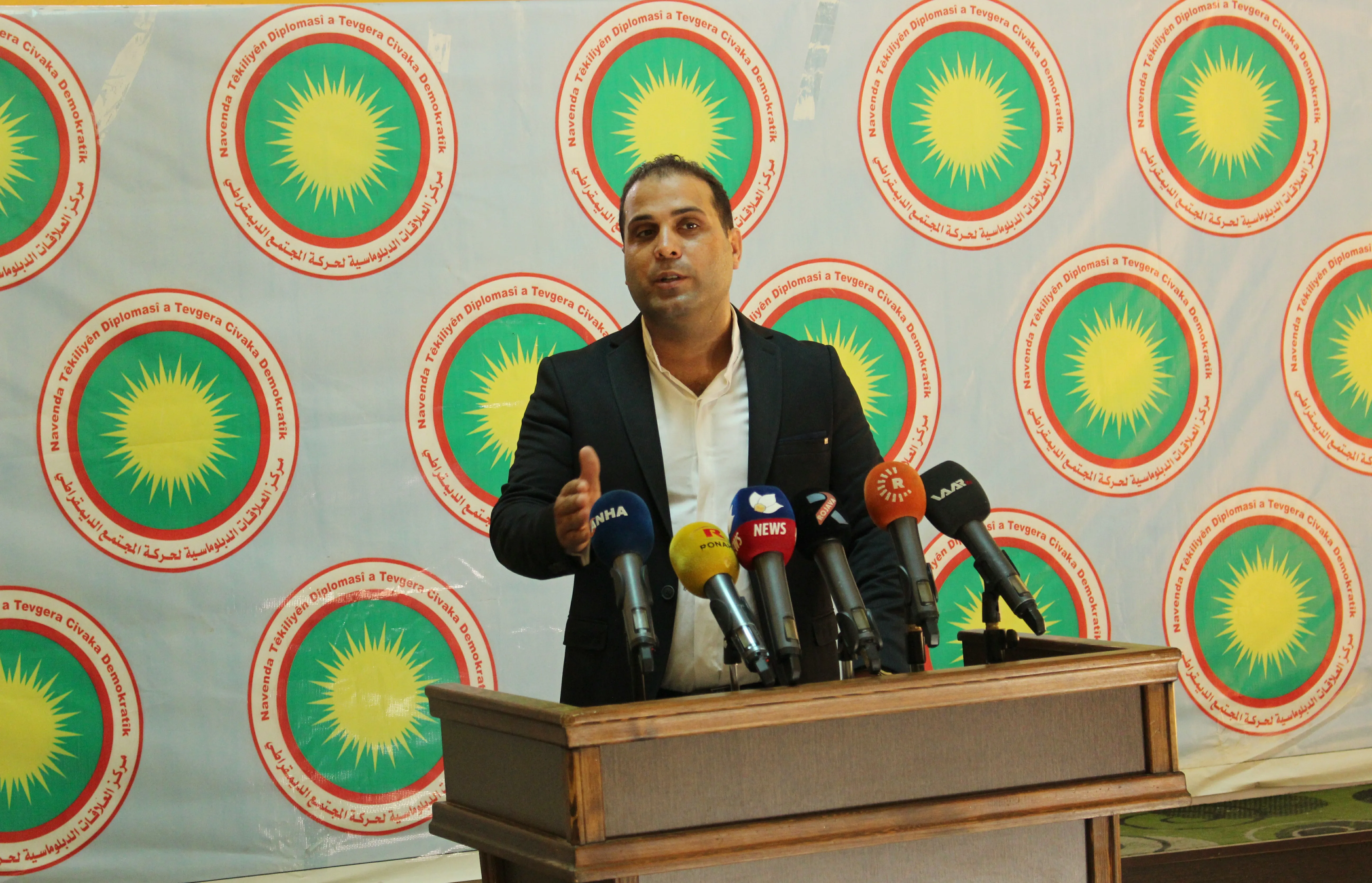 TEV-DEM: Topbarana li ser Şengalê berdewama êrîşa DAIŞ'ê ye