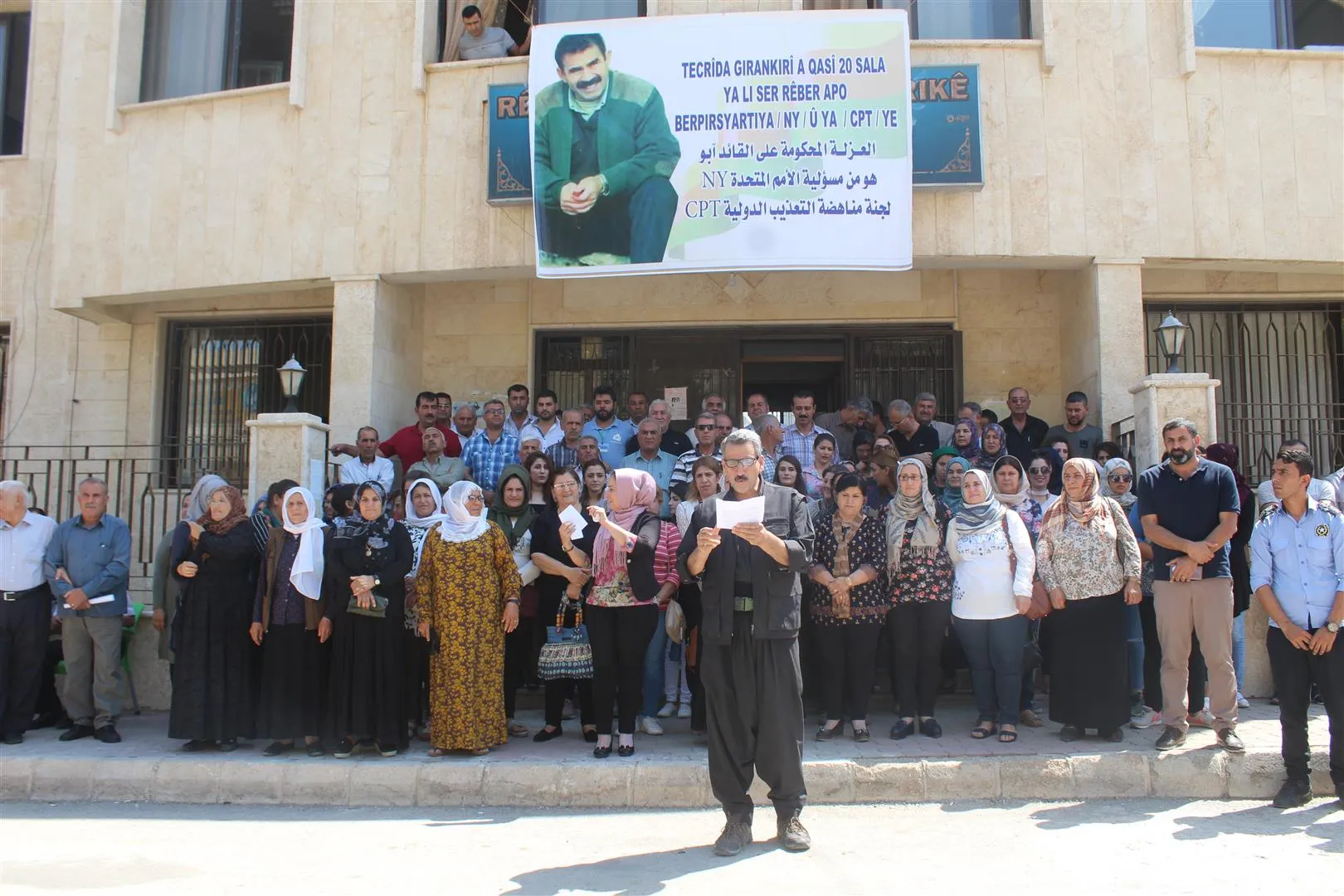 Meclisên Dêrik û Çilaxayê tecrîda li ser Ocalan şermezar kir