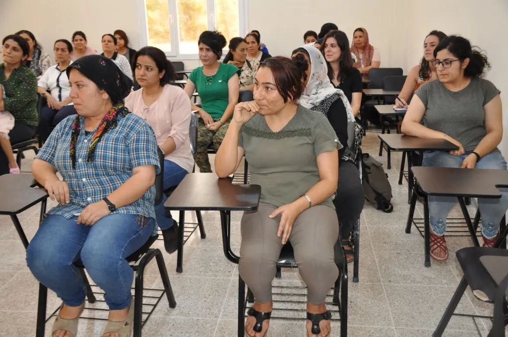 Akademiya Şehîd Şîlan dewreya yekemîn bi dawî kir