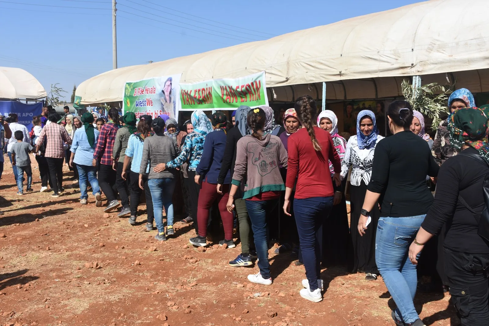 Çalakiyên roja yekemîn ên konvedanê li Şêrawayê bi dawî bûn