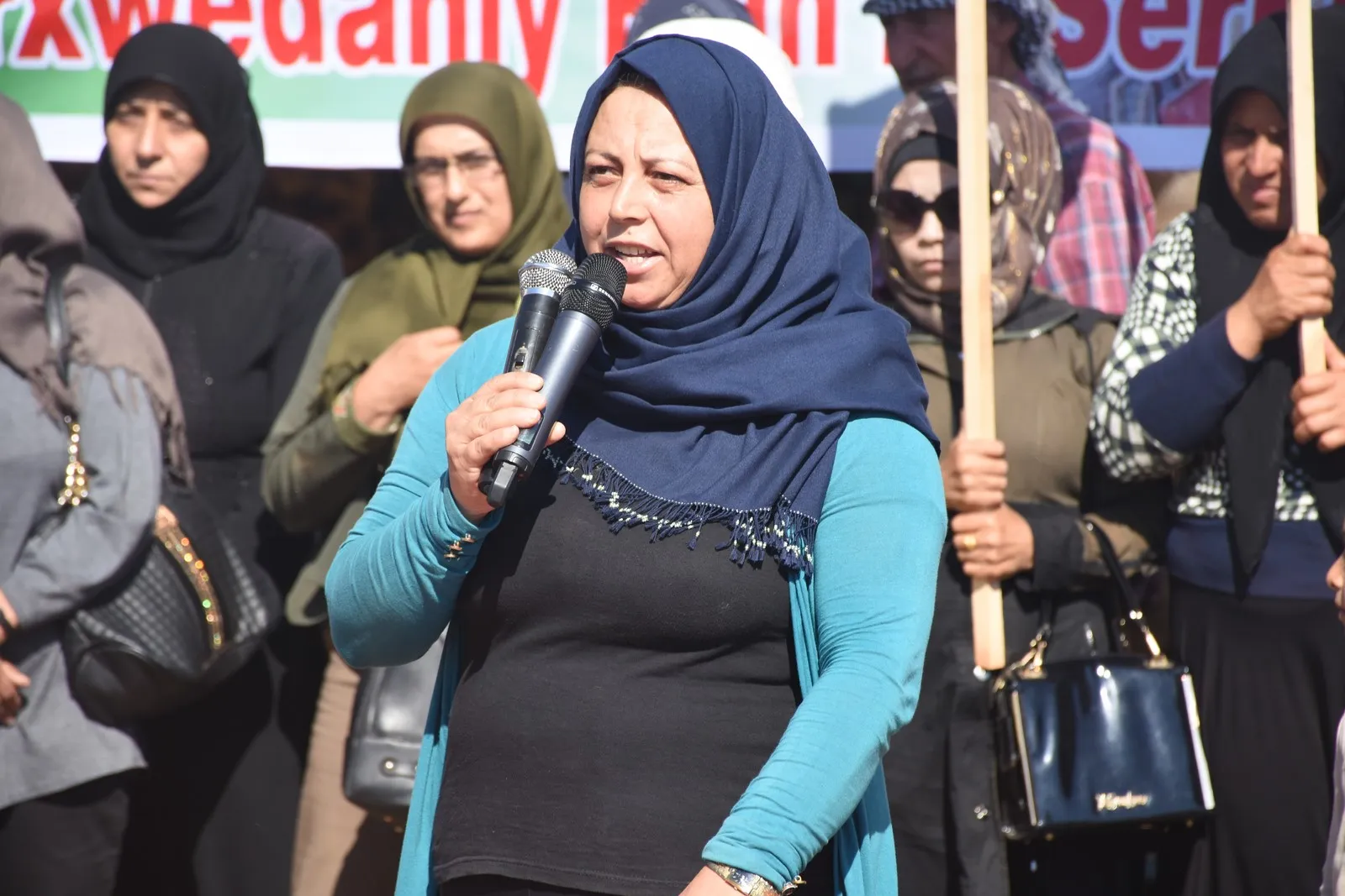 Çalakiyên roja yekemîn ên konvedanê li Şêrawayê bi dawî bûn