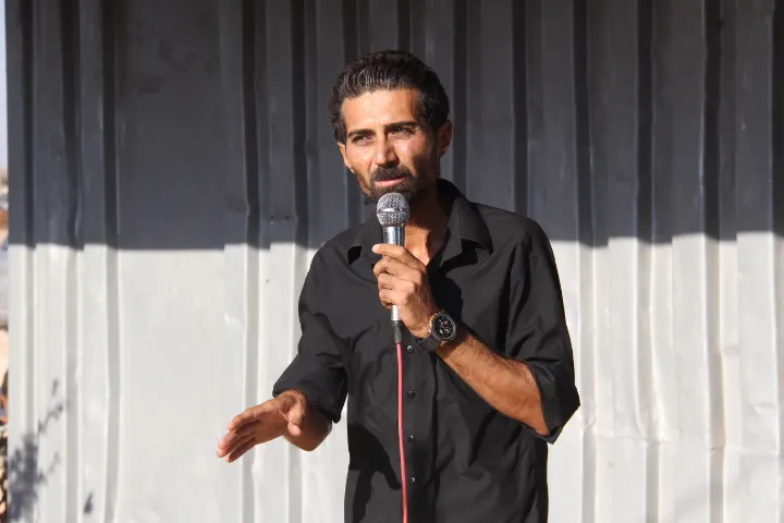 Rewşenbîrên Efrînê li kampa Serdemê pirtûkxaneyek vekirin