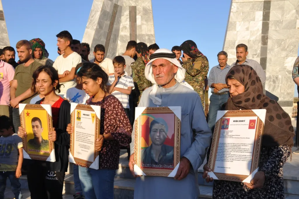 Şervanê YPG‘ê Egîd Kobanê bi merasîmekê hate oxirkirin