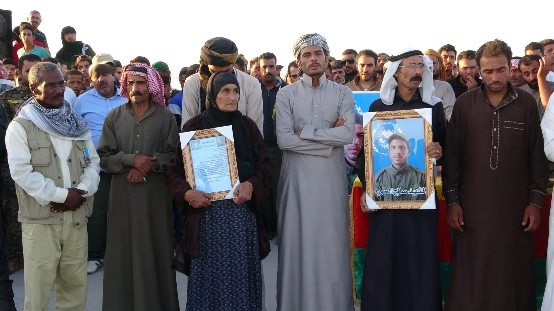 Cenazeyê şehîd El-Hemîd bi merasîmeke girseyî hate veşartin