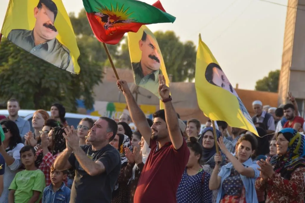 Ciwanên Amûdê berxwedana Efrîn û Îmralî silav kirin