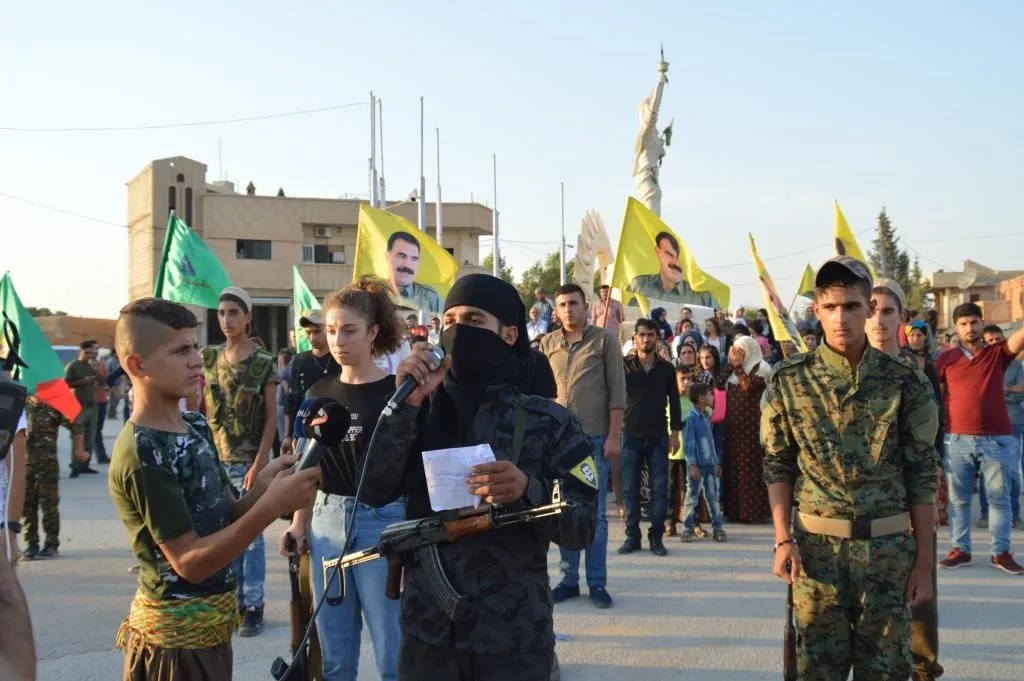 Ciwanên Amûdê berxwedana Efrîn û Îmralî silav kirin