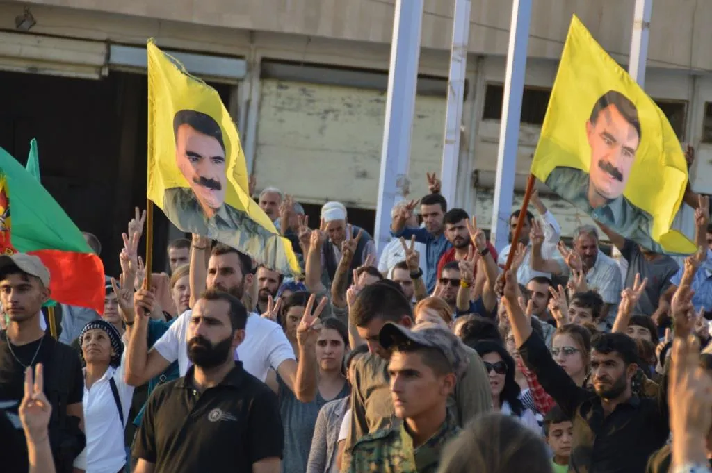 Ciwanên Amûdê berxwedana Efrîn û Îmralî silav kirin