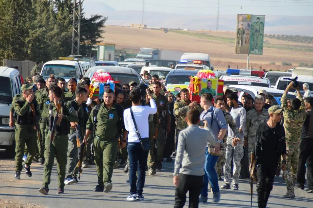 Li Amûdê du şehîd hatin oxirkirin