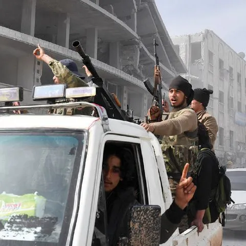 Komên çete li Efrînê dîsa bi hev dikevin