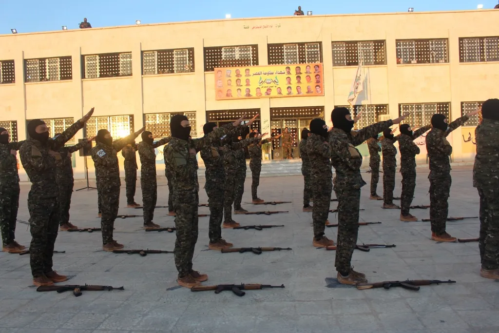 25 şervan tev li Lîwa El-Şemal El-Demoqratî bûn