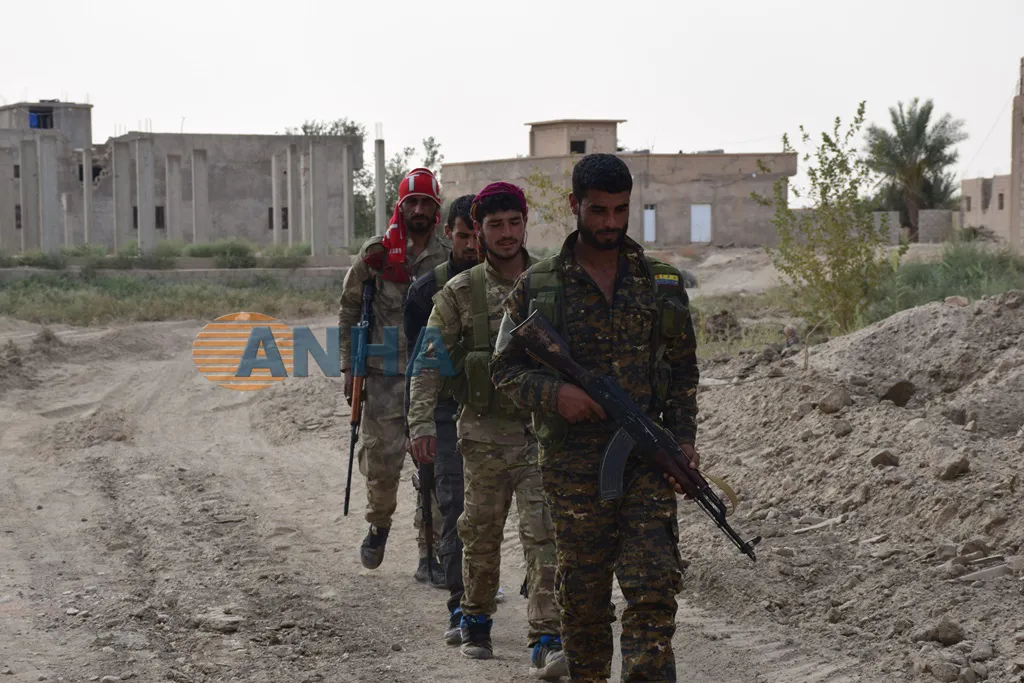 Nûçegihanê ANHA`yê şerên li çeperên Baxoza Jorîn şopand