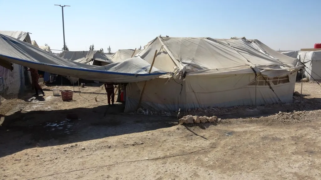 Bi nêzîkbûna zivistanê re azarên koçberan zêde dibin