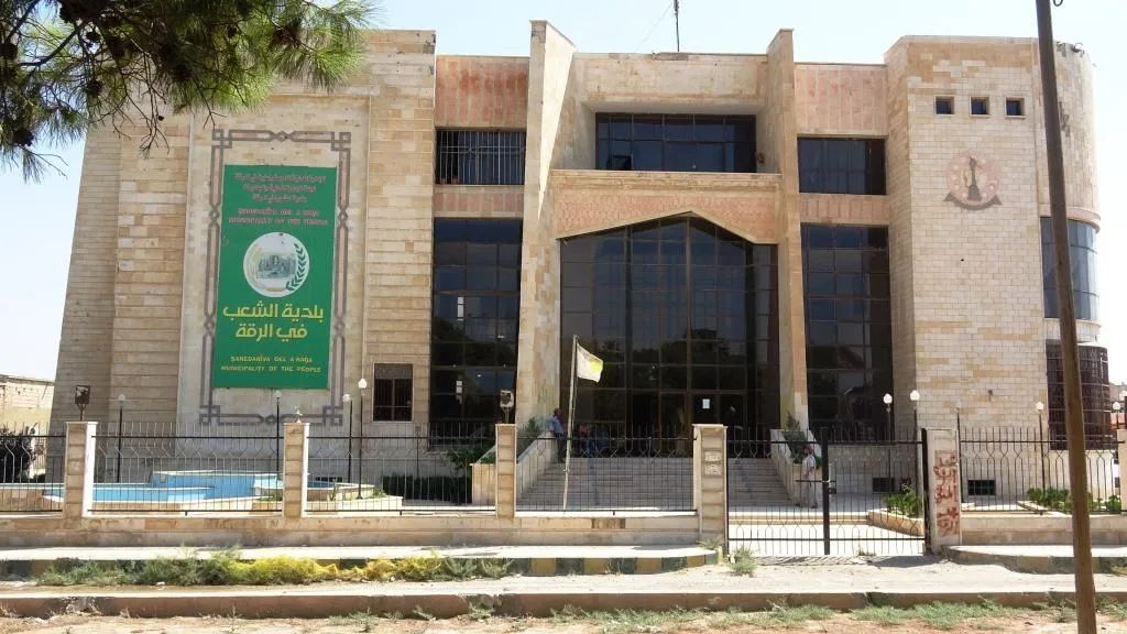 Ruxmî kêmderfetan xebatên Şaredariya Gel a Reqayê