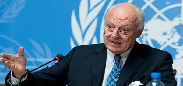 De Mistura komîteya destûrî gotûbêj dike