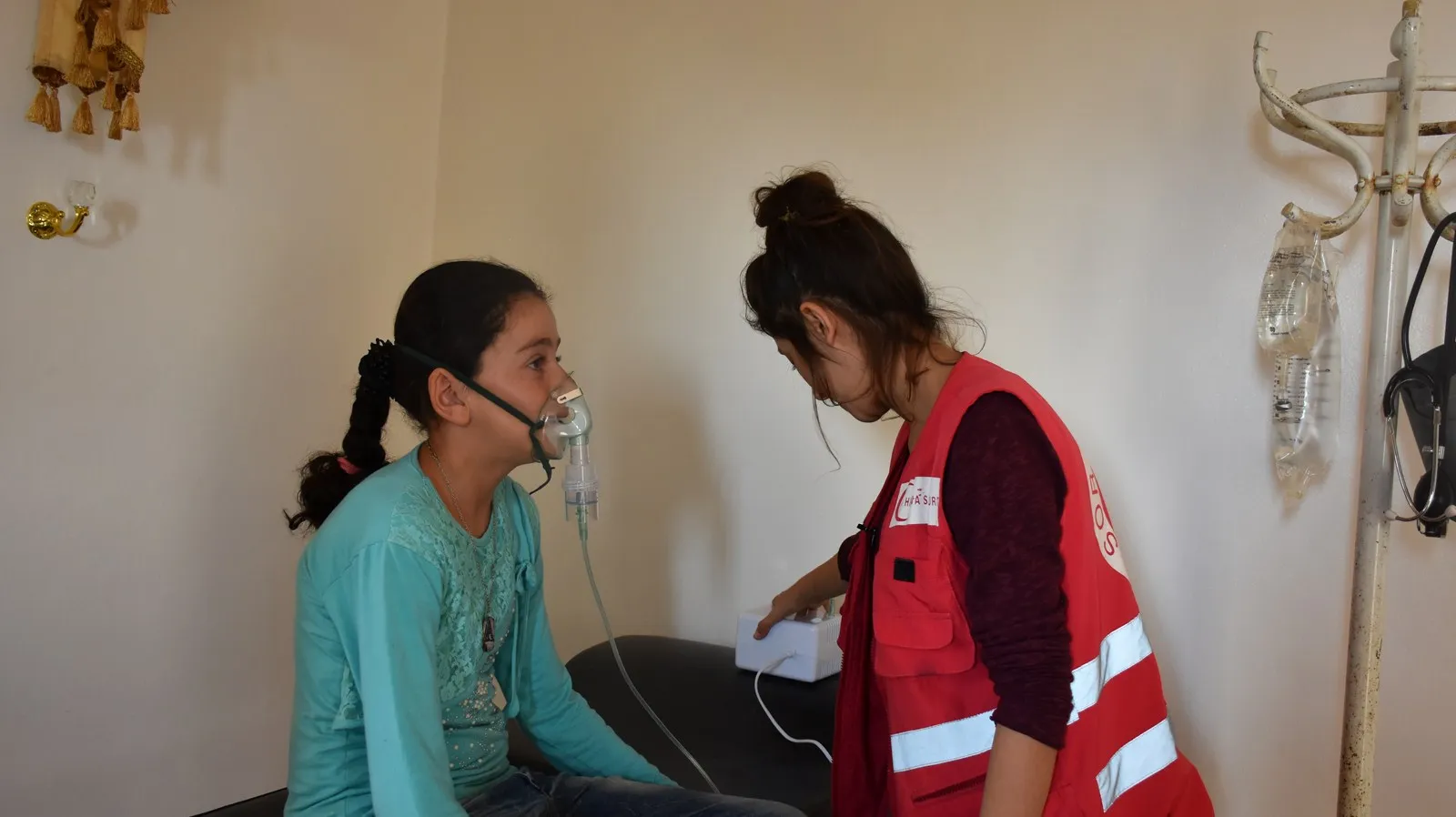 Heyva Sor a Kurd ji bo gundên Şêrawa noqteyeke tenduristiyê vekir