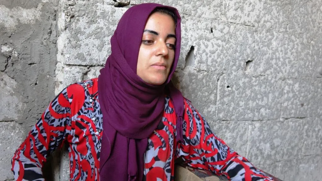 Di malên bê derî û pencere de dijin, lê aramî dilê wan rihet dike
