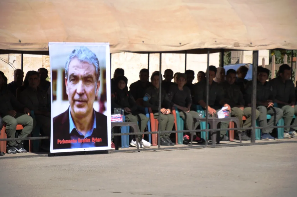 Konê sersaxiyê ji bo Îbrahîm Ayhan di roja duyemîn de ye