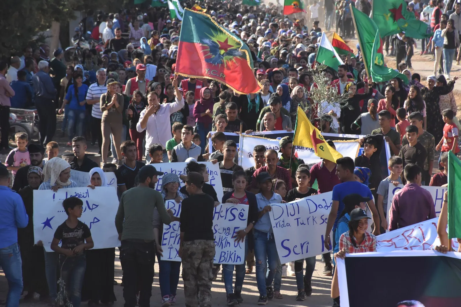 Ciwanên Efrînê xwe bi rêxistin dikin