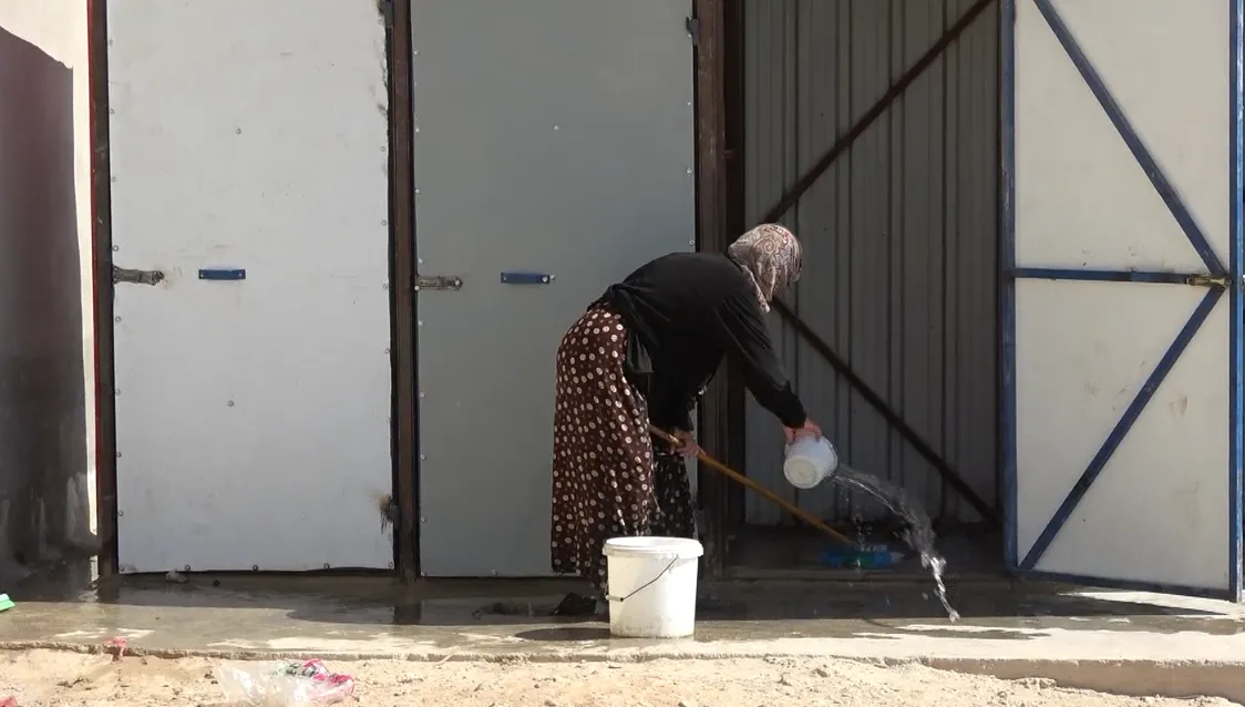 Jiyana kampê jin bi rê ve dibin