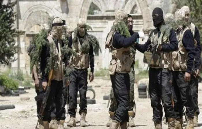 Tabûreke îslamî ya nêzî Tirkiyeyê ji devera bêçek vekişiya