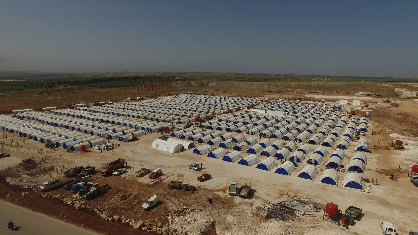 Bi helbest û stranan hêviya vegera li Efrînê