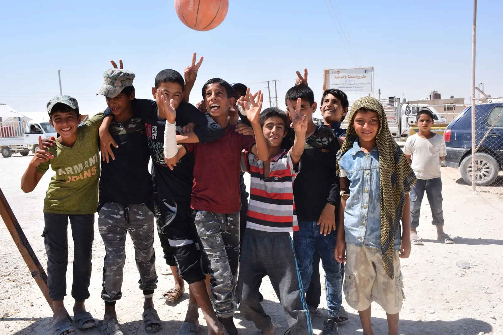 Aliyek ji jiyana penaberên kampa Holê bi wêne û dîmen