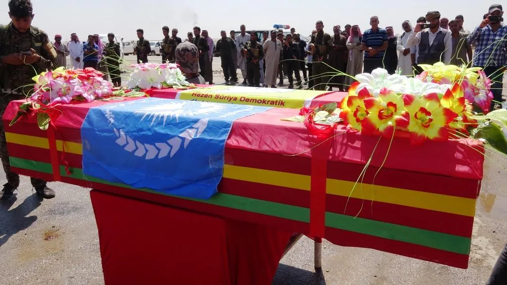 Cenazeyên şehîd Elî Hemadê û şehîd Mihemed El-Beşîr hatin oxirkirin