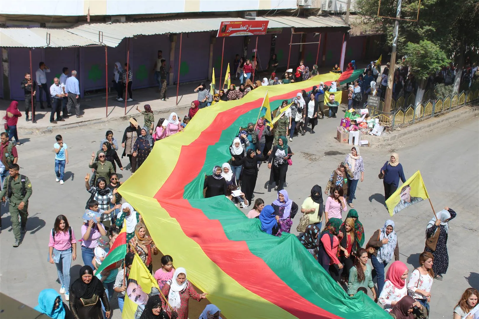 Welatiyên Dêrikê: Na ji guhertina demografîk a Efrînê re