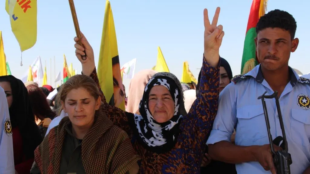 'Heta kengî hûn ê di pêkanîna daxwazên gelan de lawaz bin?'