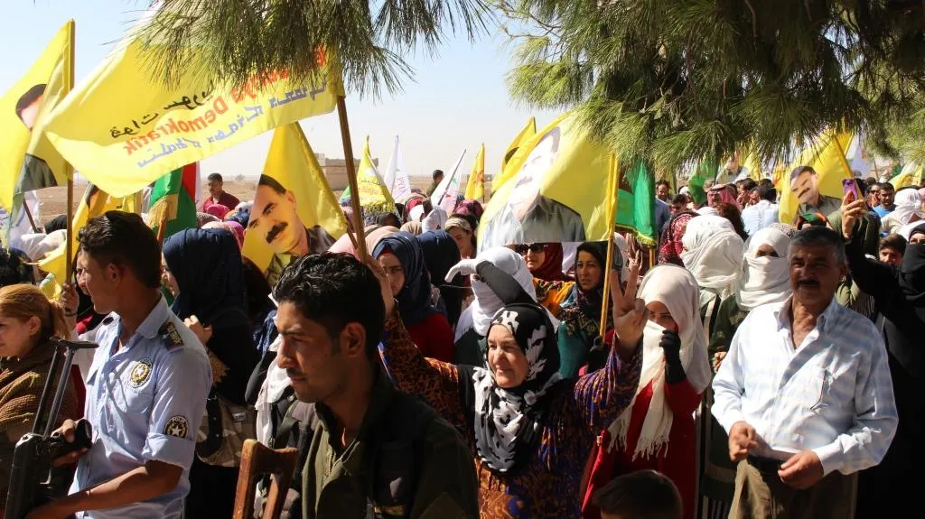 'Heta kengî hûn ê di pêkanîna daxwazên gelan de lawaz bin?'