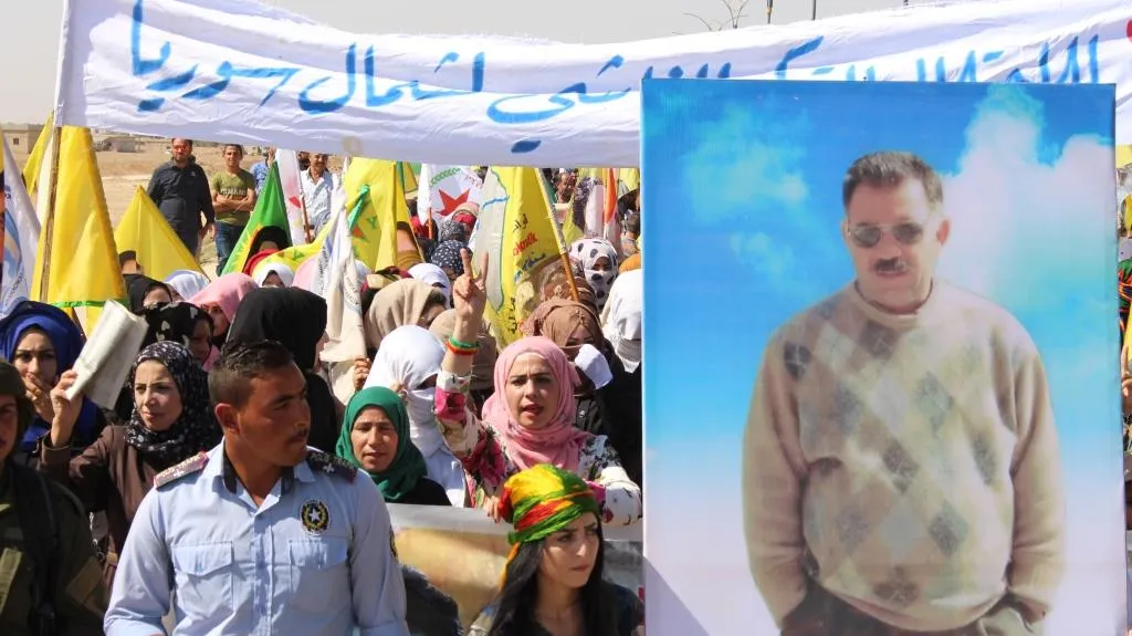 'Heta kengî hûn ê di pêkanîna daxwazên gelan de lawaz bin?'