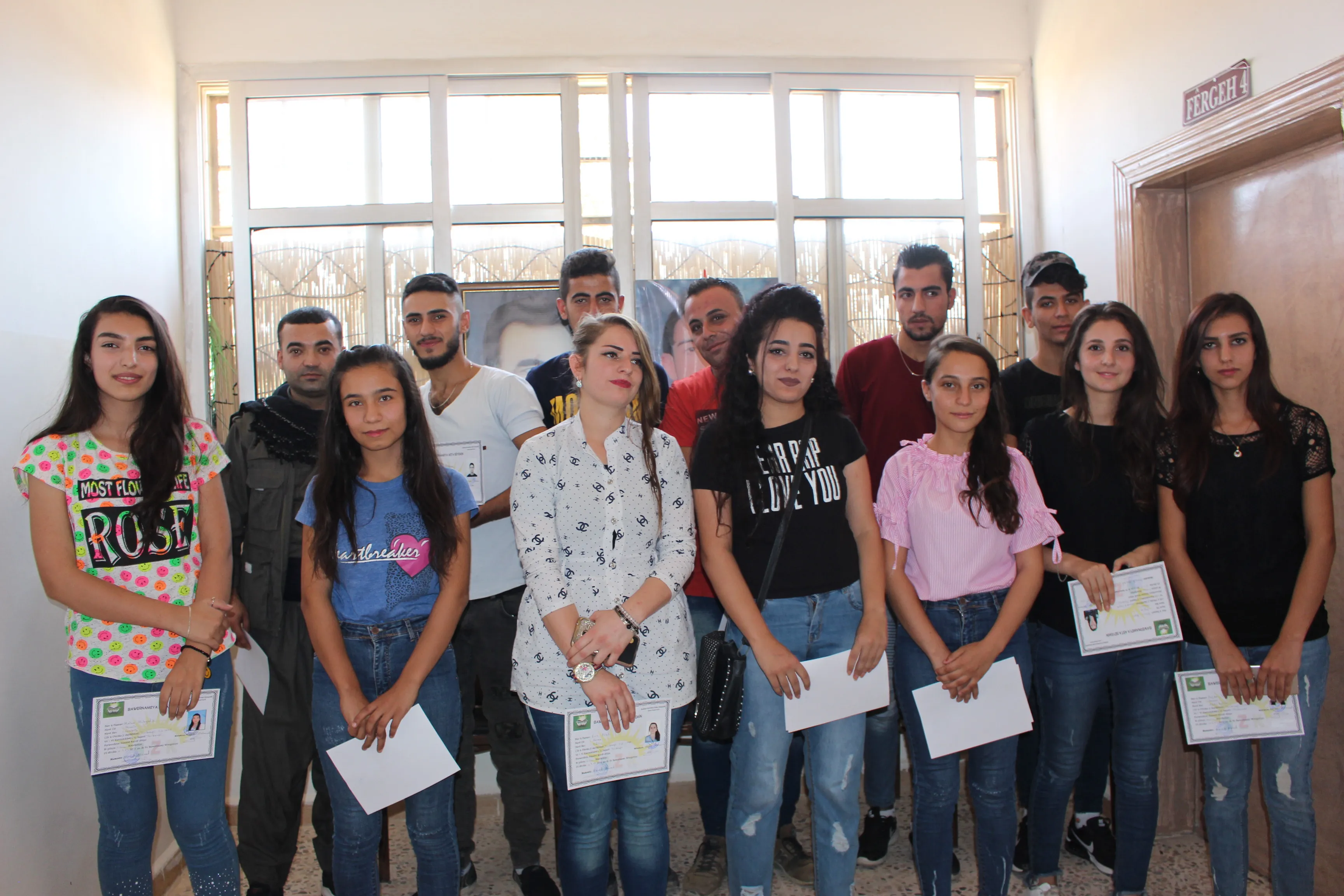 Mamosteyên asta navîn perwerdeya xwe bi dawî kir