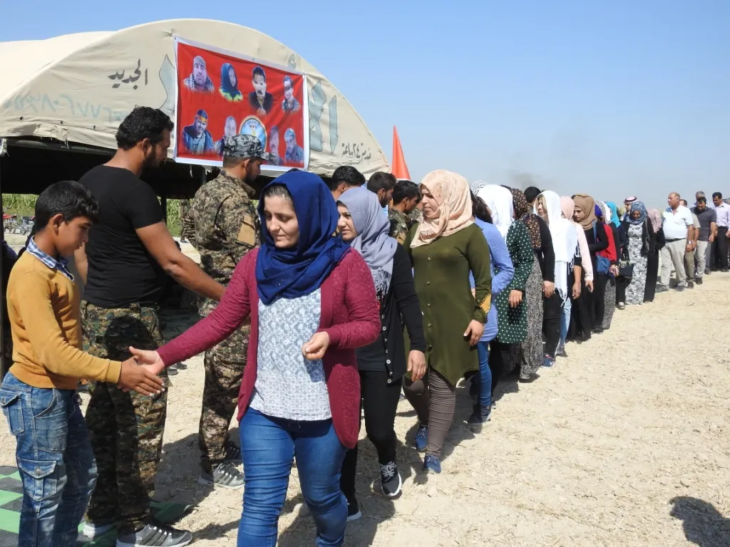 Welatiyên Girê Spî sersaxî ji malbata şehîd Ehmed Salih re xwest