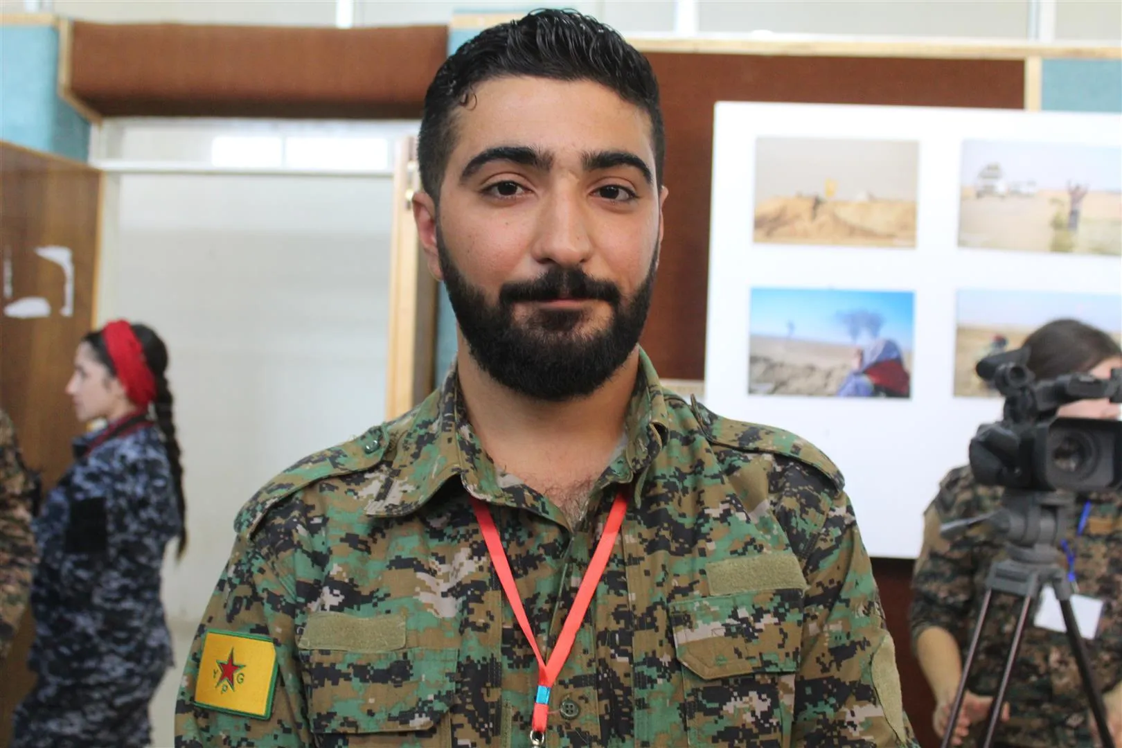 Navenda Şopdarên Rojê pêşangeheke wêneyan vekir