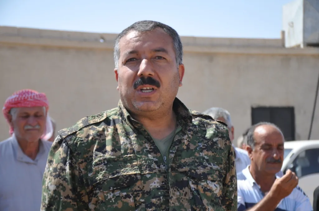 Şêniyên Kobanê sersaxî ji malbatên 3 şervanan re xwestin