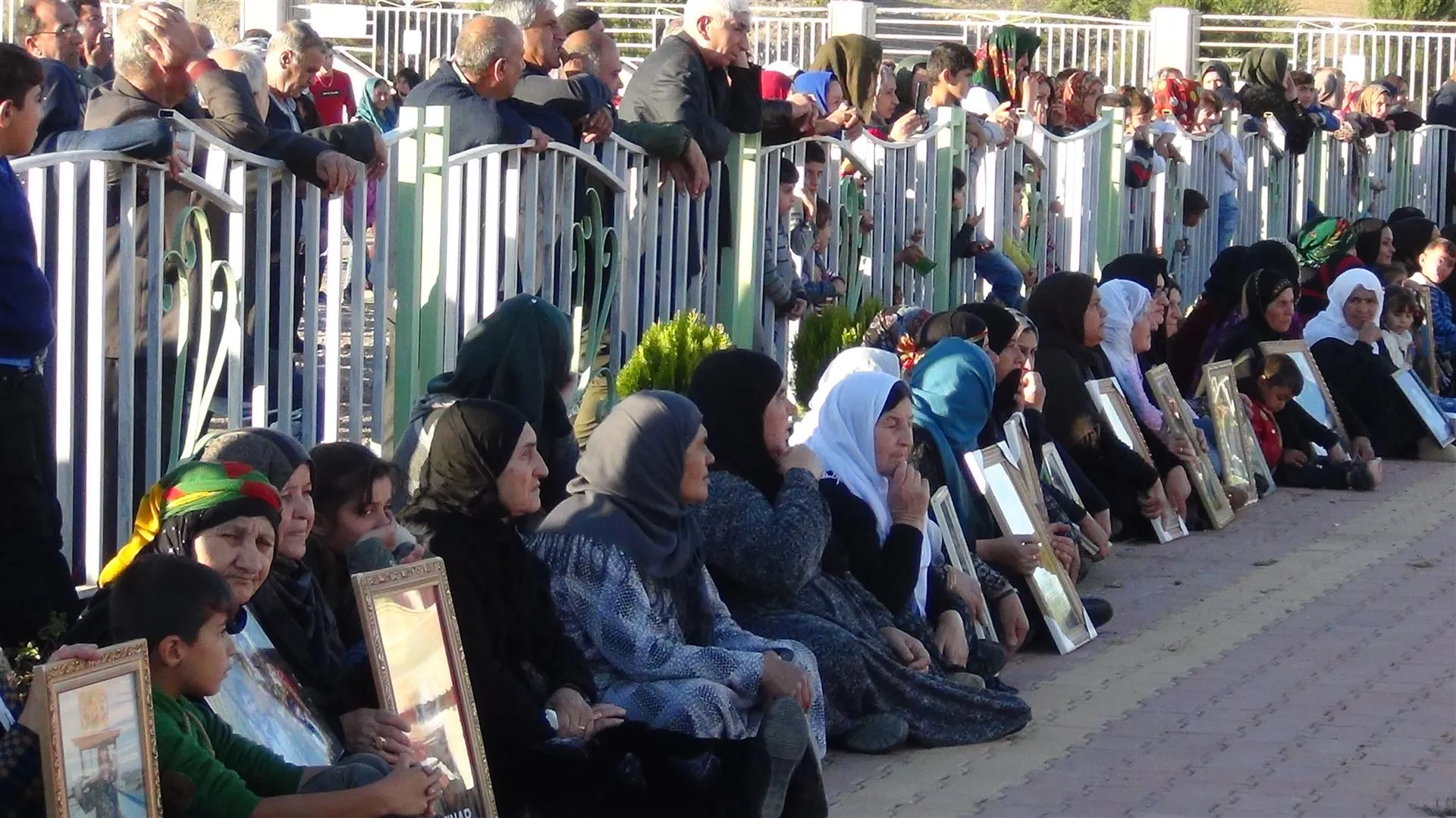 Gelê Dêrikê cangoriyên azadiyê bi bîr anîn