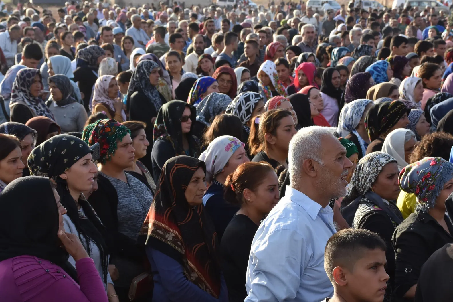 Efrîniyan komploya 9‘ê Cotmehê şermezar kirin