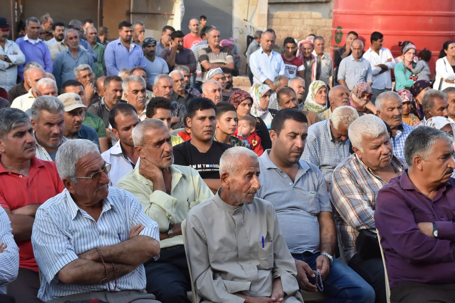Geşdanên siyasî ji şêniyên Efrînê re hatin nirxandin