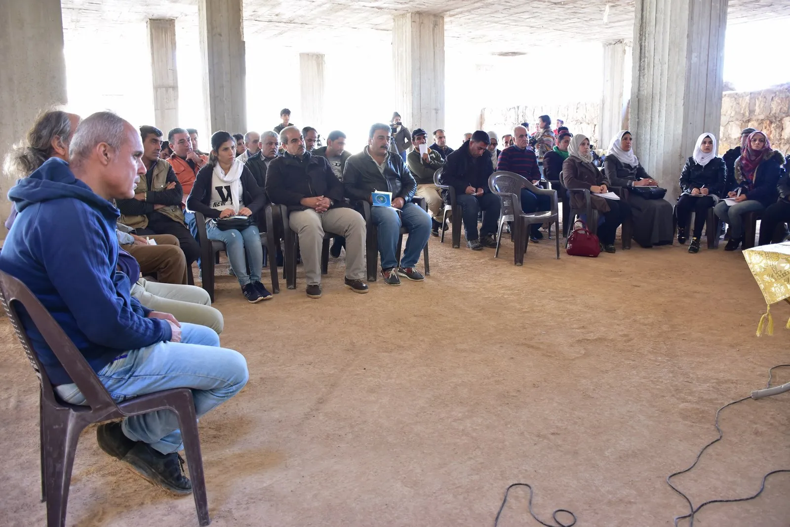 Çawaniya avakirina sîstemeke demokartîk di panêleke siyasî de hate vegotin