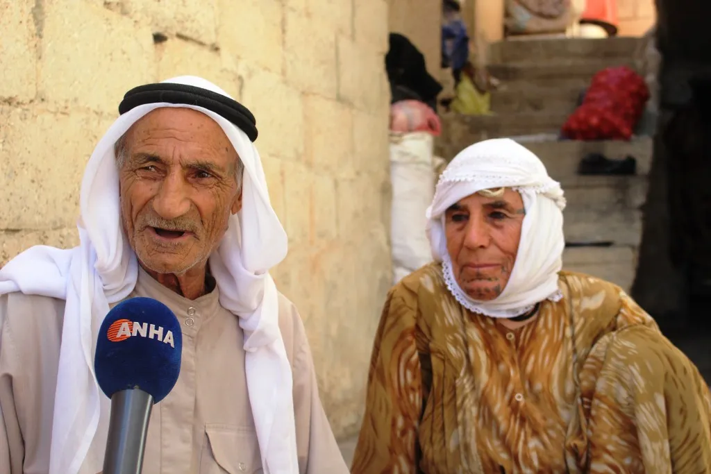Li bajarê berxwedanê du dildarên 80 salî