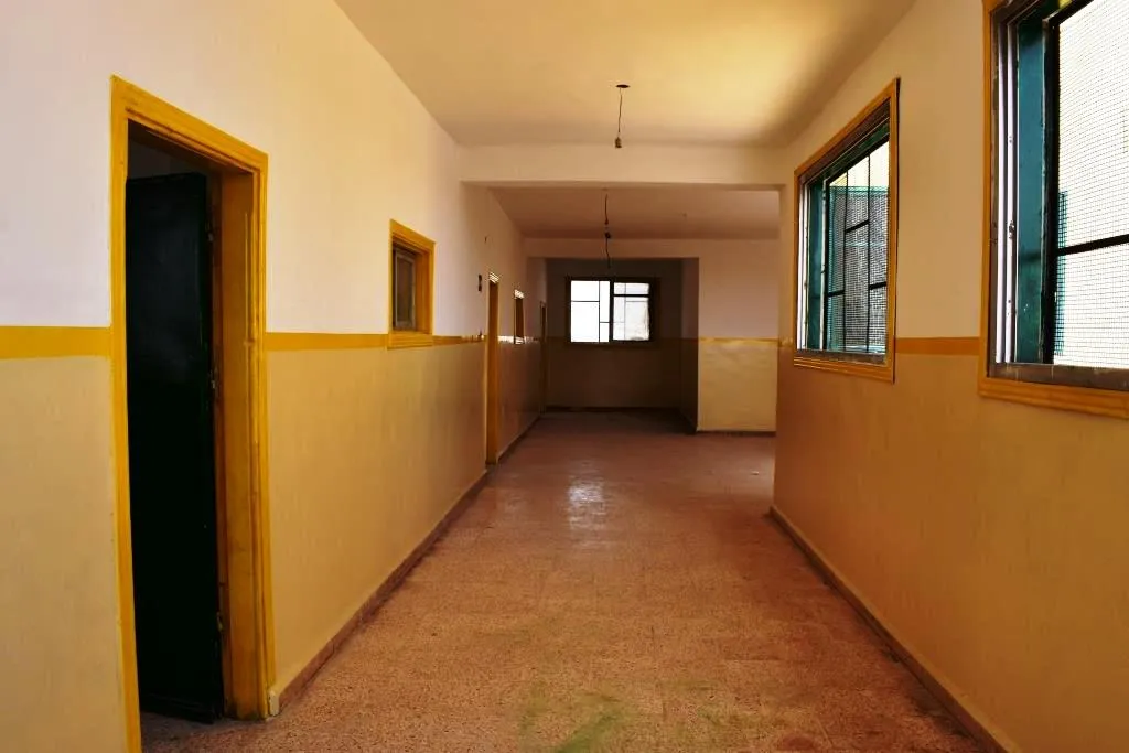 Bi insiyatîfa xwe dibistana gundê xwe sererast kirin