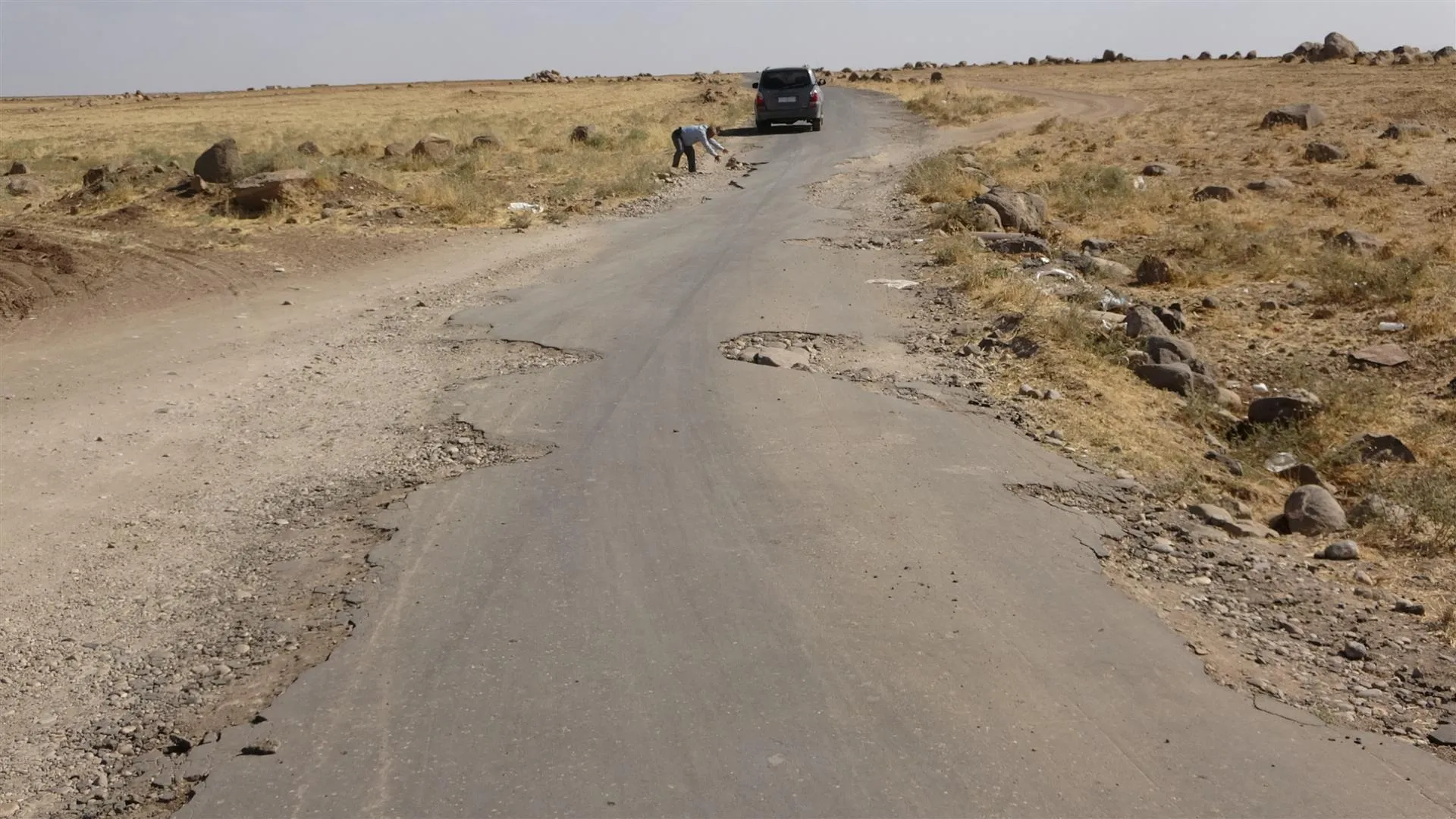 Rêyên xirabe tevgera veguhastinê di navbera gundên Aliyan de asteng dike