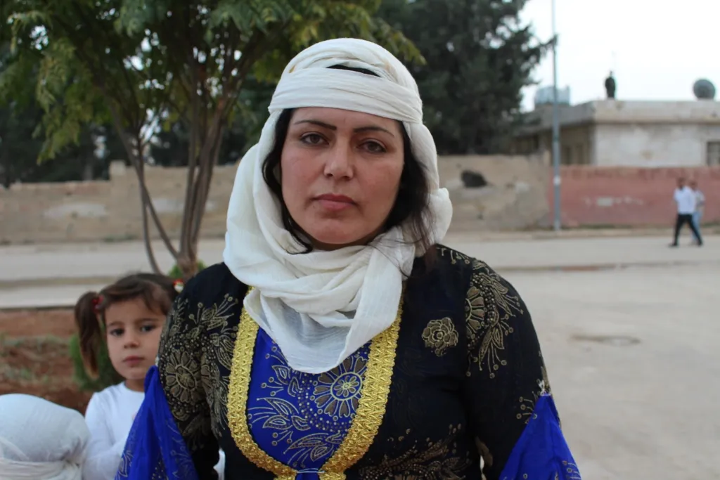 Di Festîvala Dicle-Firatê ya Şehîd Hogir de rengê jina Kobanî