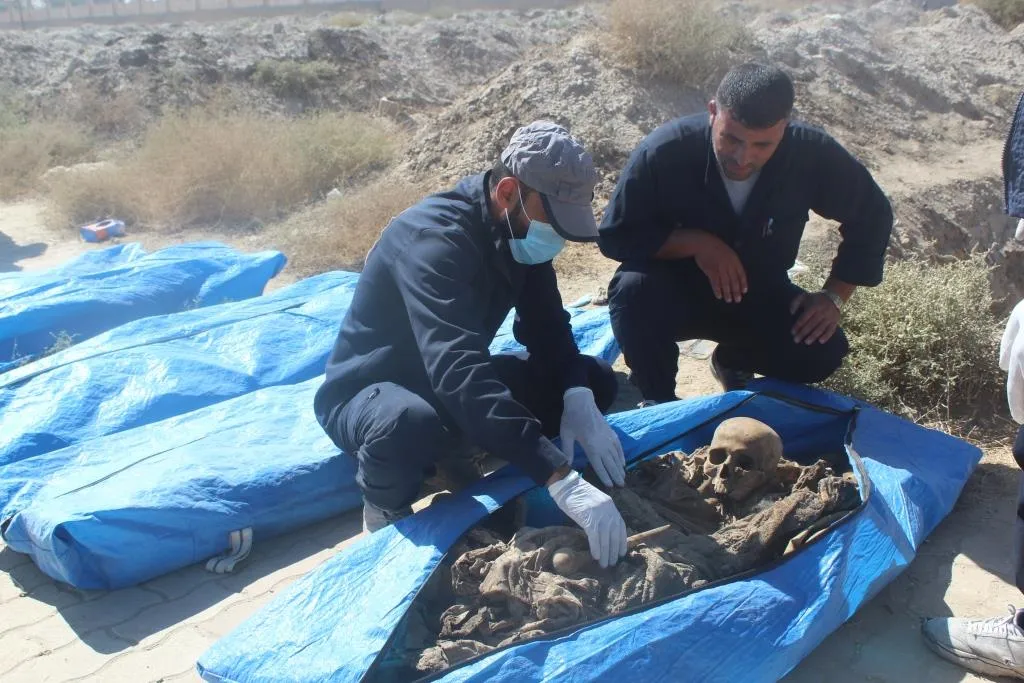 Gorên komî yên li Reqayê