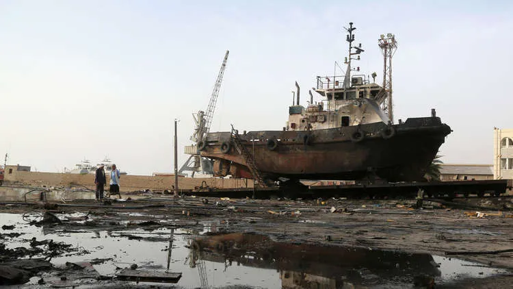 Hûsiyan 10 tanker desteser kirin