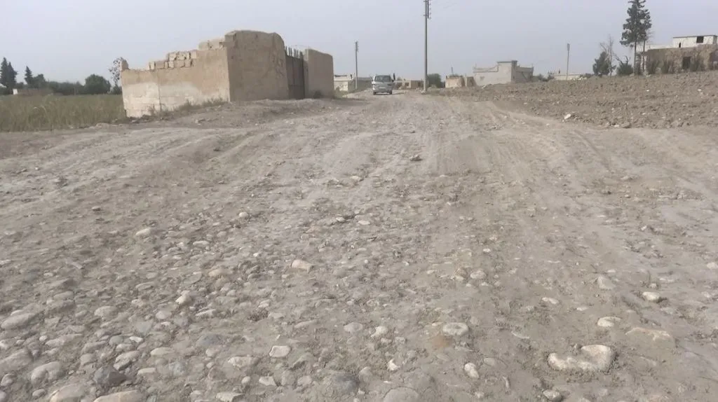 Rêyên navçeya Qenaya ne baş in û alavên sererastkirinê tune ne