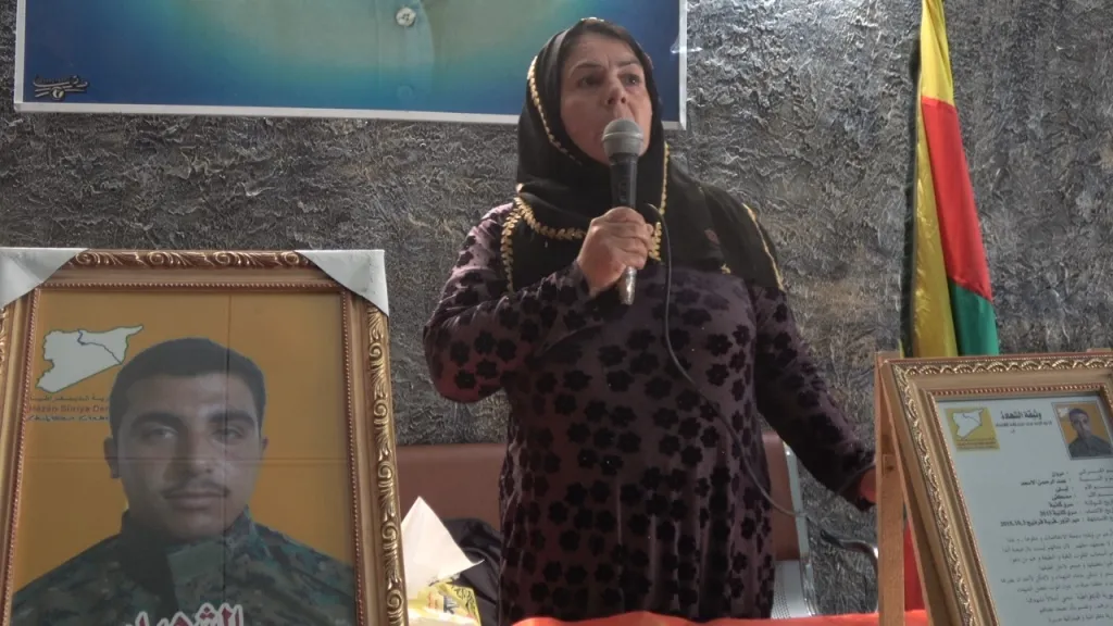 Sersaxî ji du malbatên şervanên QSD`ê re hate xwestin