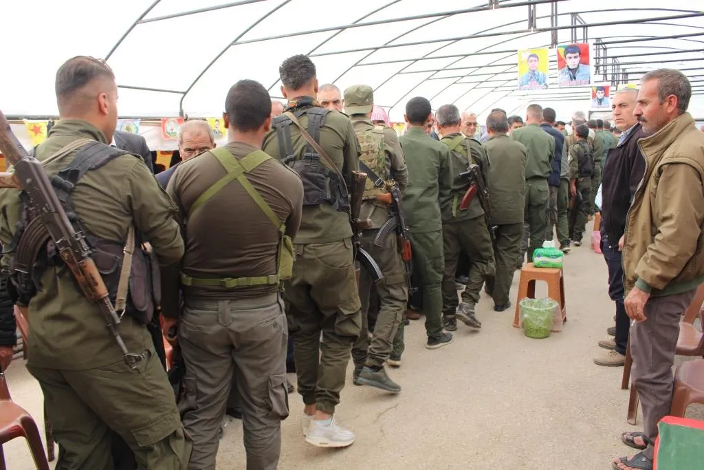 Ji bo şehîd Bahoz û Bilind merasîma sersaxiyê